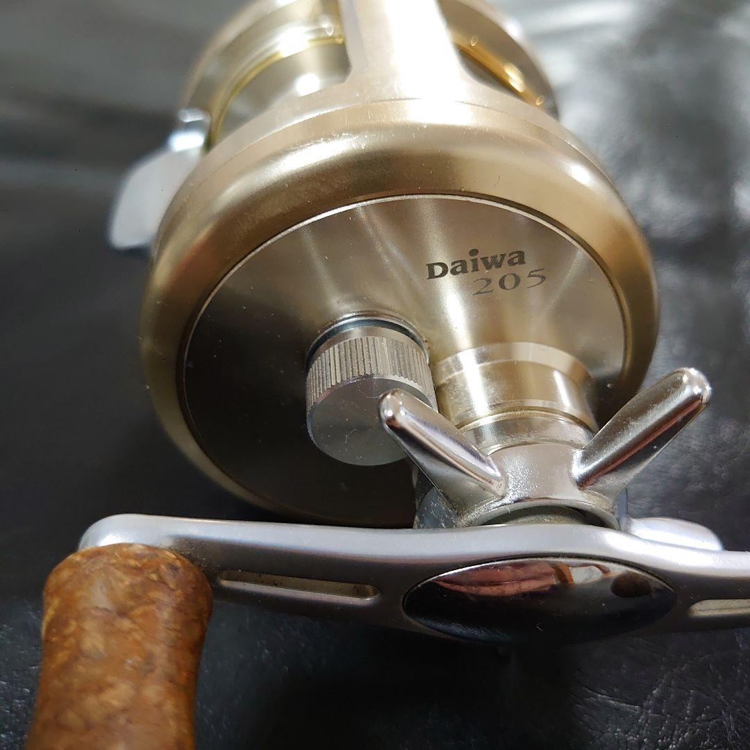 Daiwa Millionaire CV-Z 205 リール