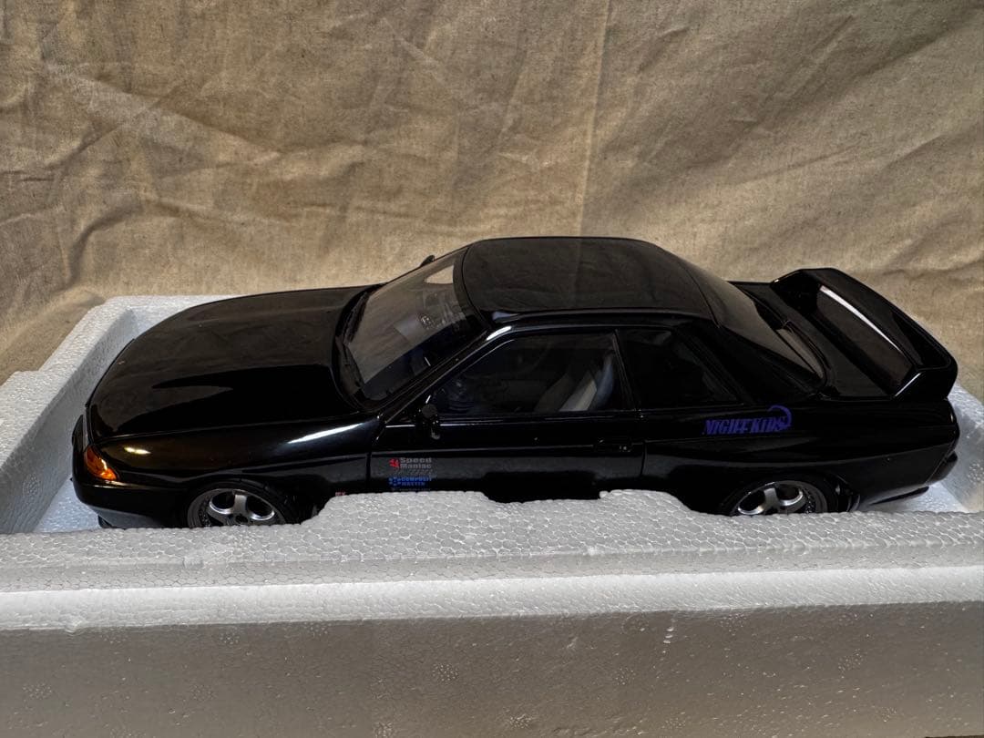 ミニカー Nissan Skyline GT-R R32 1/18 Initial D