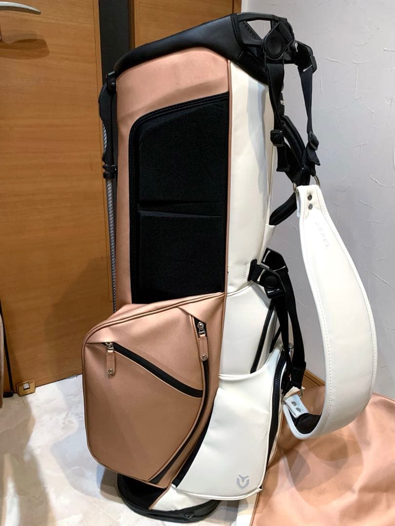 美品　希少カラー　ベゼル　キャディバッグ　VESSEL プレイヤー 3.0
