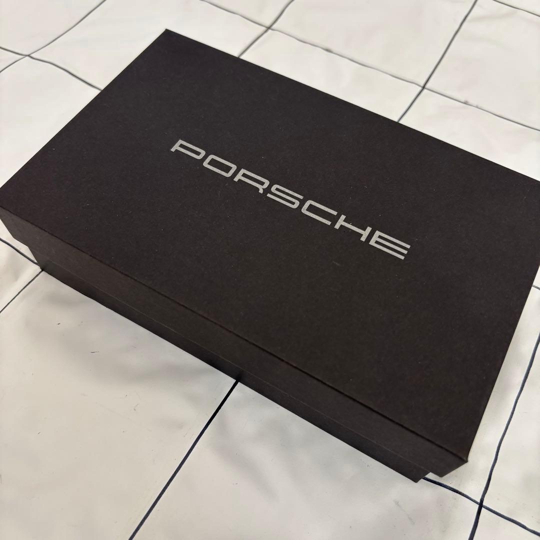 【非売品】ポルシェ マカン　ペーパーウェイト ミニカー　メタル製