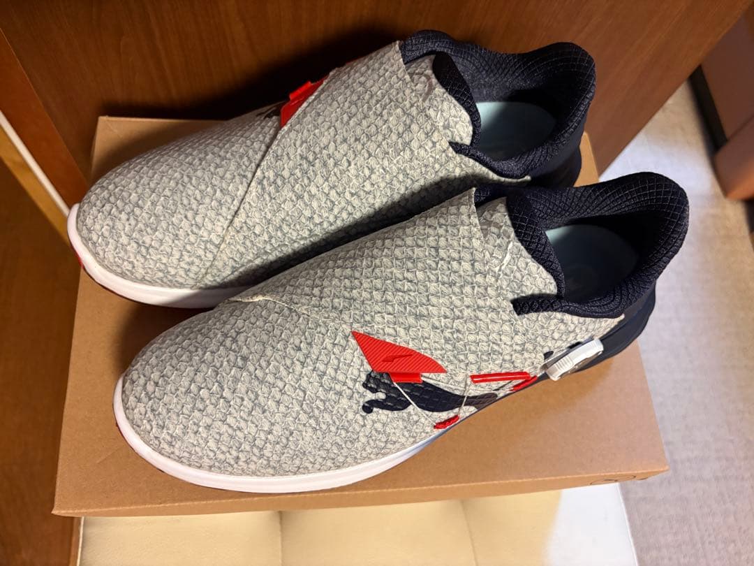 【新品・半額】PUMA NITRO ゴルフシューズ　定価23,100円税込み