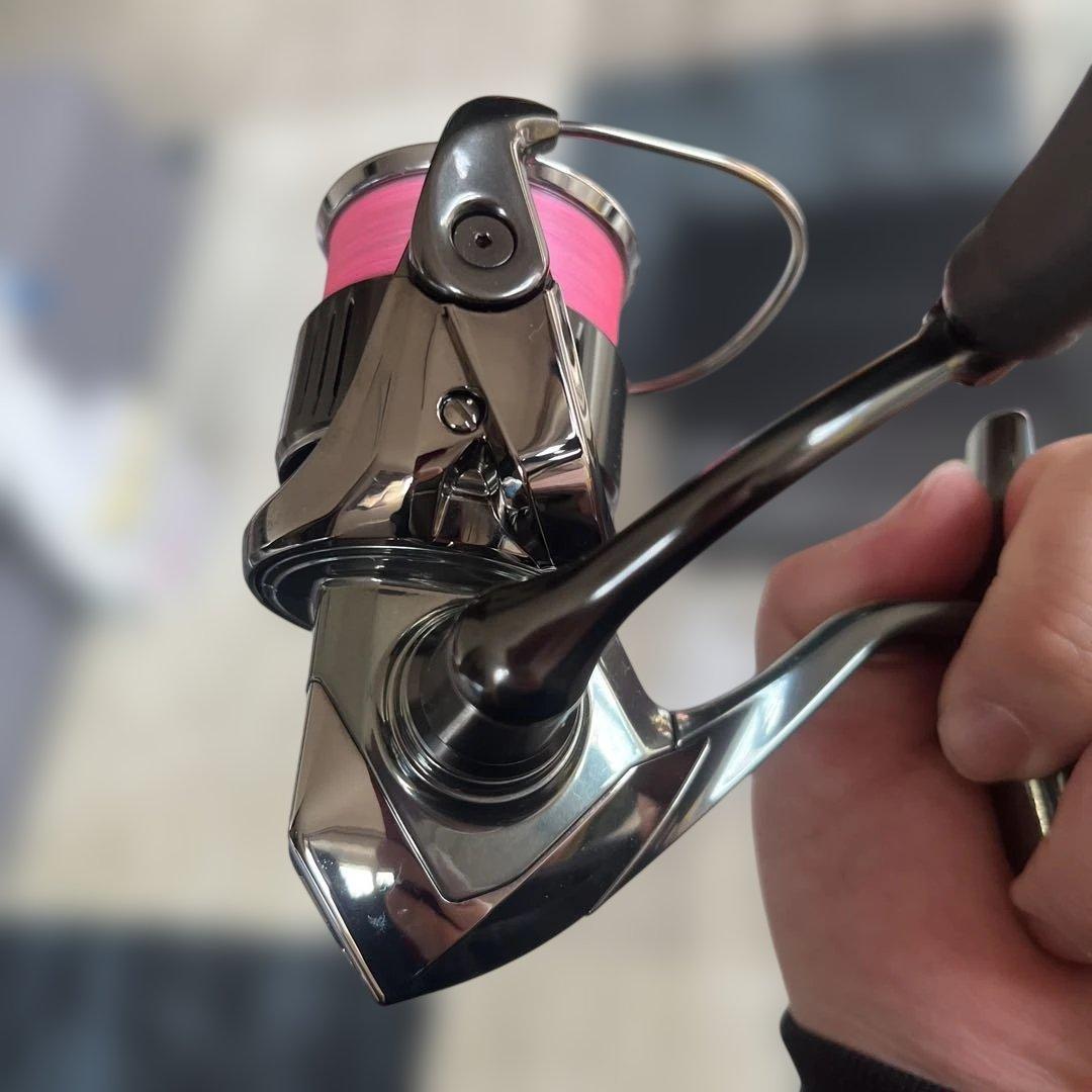 ステラ　STELLA C2000SHG スピニングリール