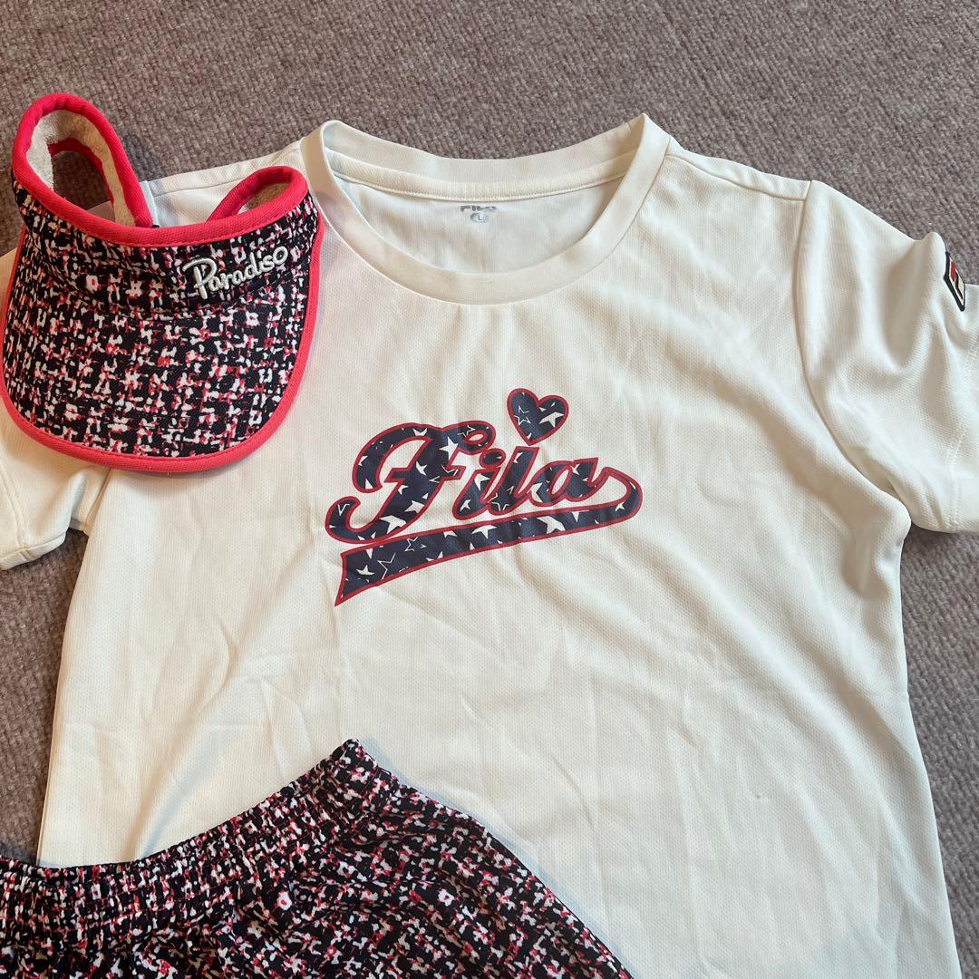 パラディーゾFila テニスウェアセットアップTシャツスコートサンバイザーコーデ