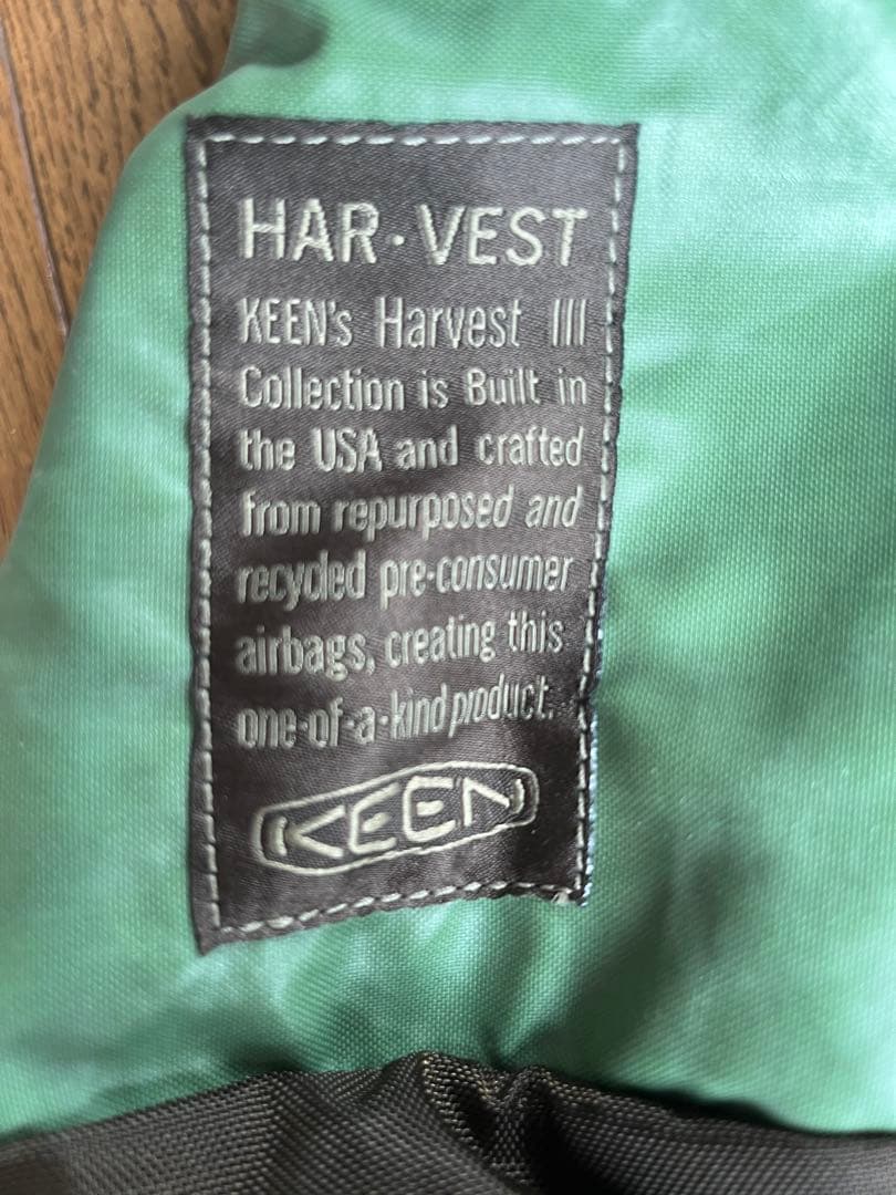 KEEN Harvest III メッセンジャーバッグ