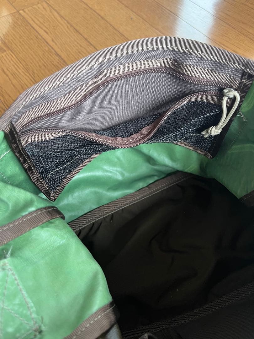 KEEN Harvest III メッセンジャーバッグ