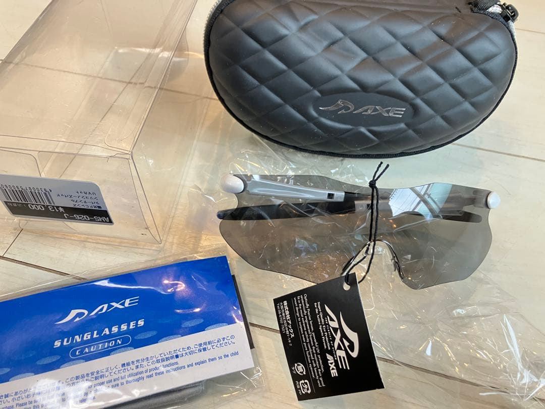 AXEアックス 新品 スポーツサングラス テニス 定価13,000円＋税