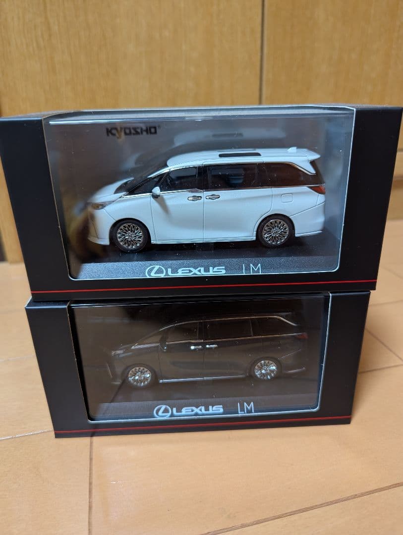 レクサス LM 1/43 セット