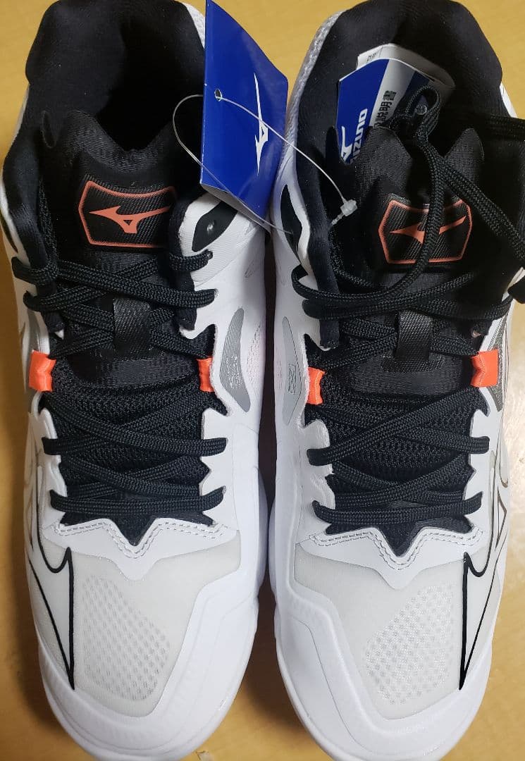 Mizuno Wave LightningZ6.5cm ホワイト/ブラック