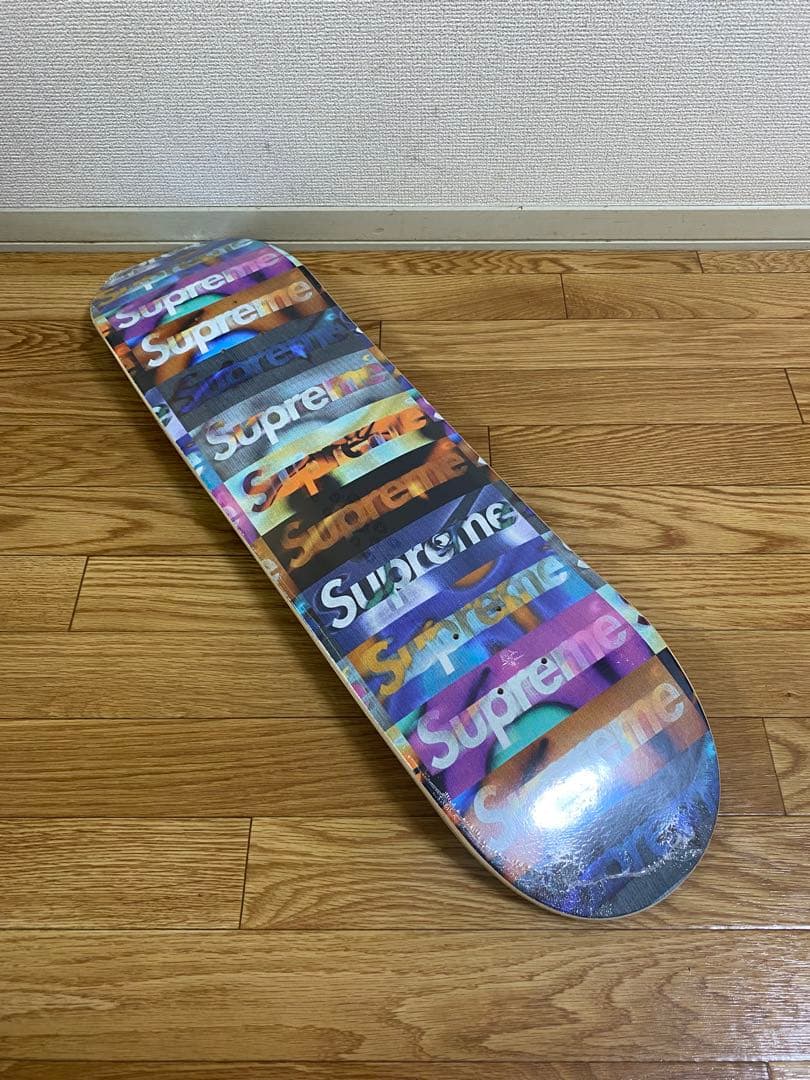 SUPREME / Distorted Logo / スケボーデッキ 20SS