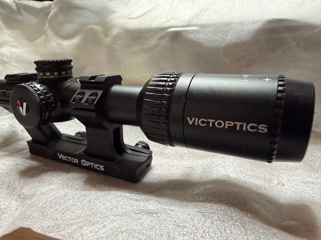 VICTOPTICS ZOD 1-4×20IR ショートスコープ　ハイマウント