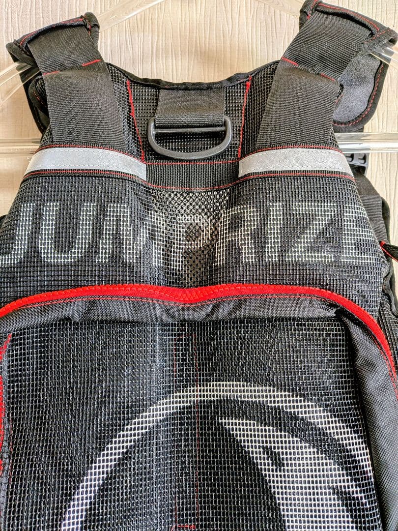 JUMPRIZE COOL VESTライフジャケット ブラック/レッド