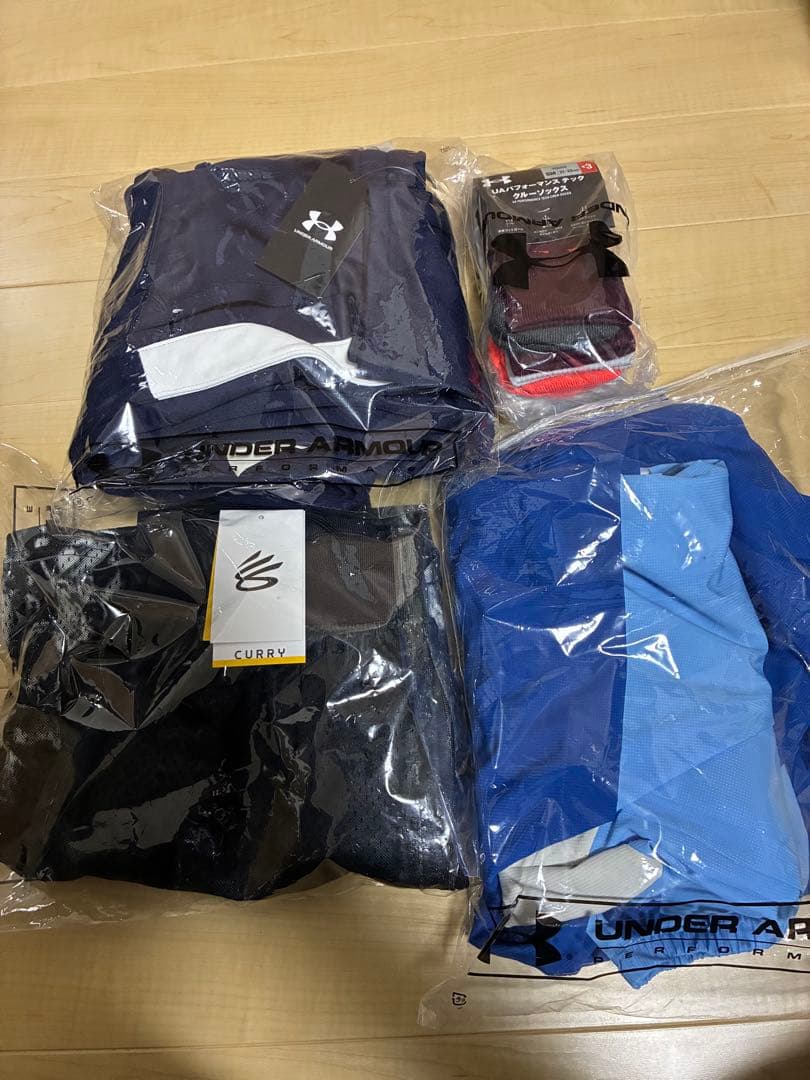 Under Armour 福袋Sサイズ　4点
