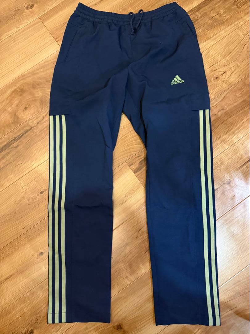 adidas フード付きウィンドブレーカー L（上下）