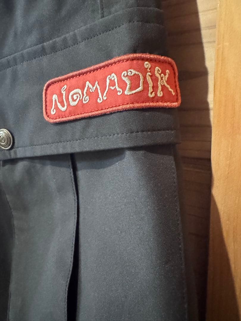 25-26 nomadik 777 セットアップ　darkglay Ｌサイズ美品