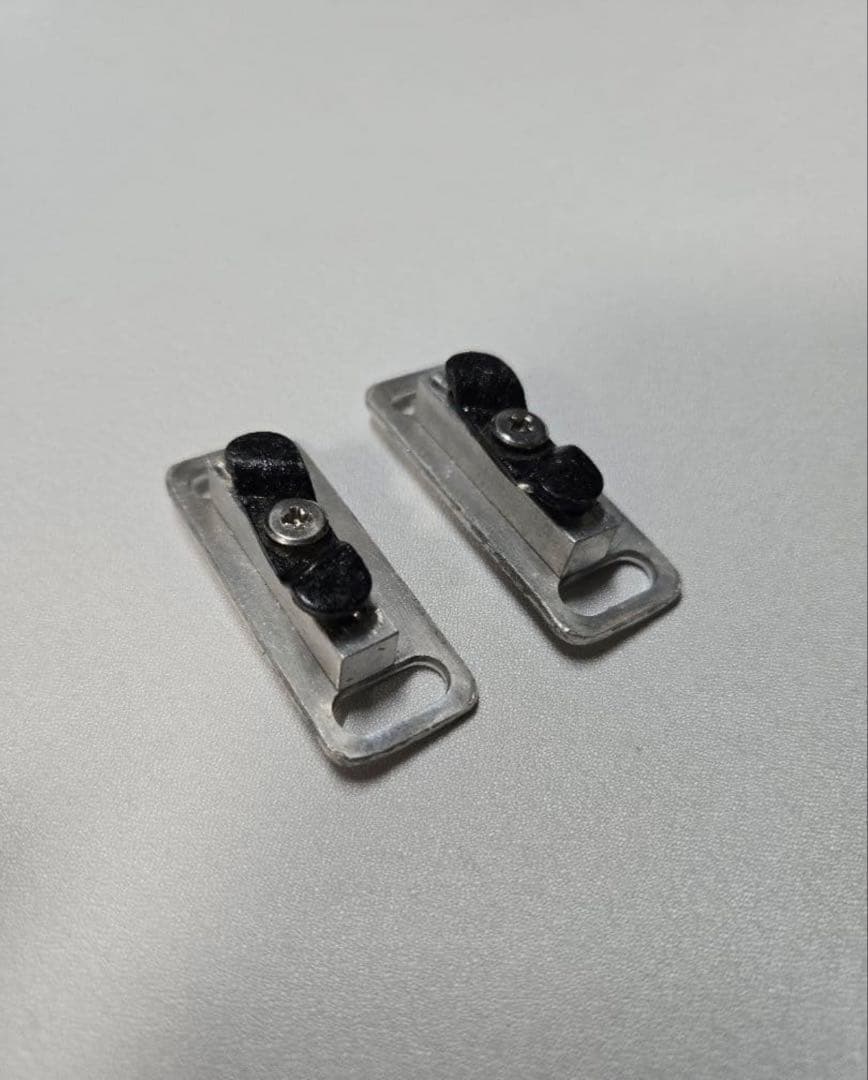 SHIMANO ULTEGRA PD-R8000ビンディングペダルと金具のセット