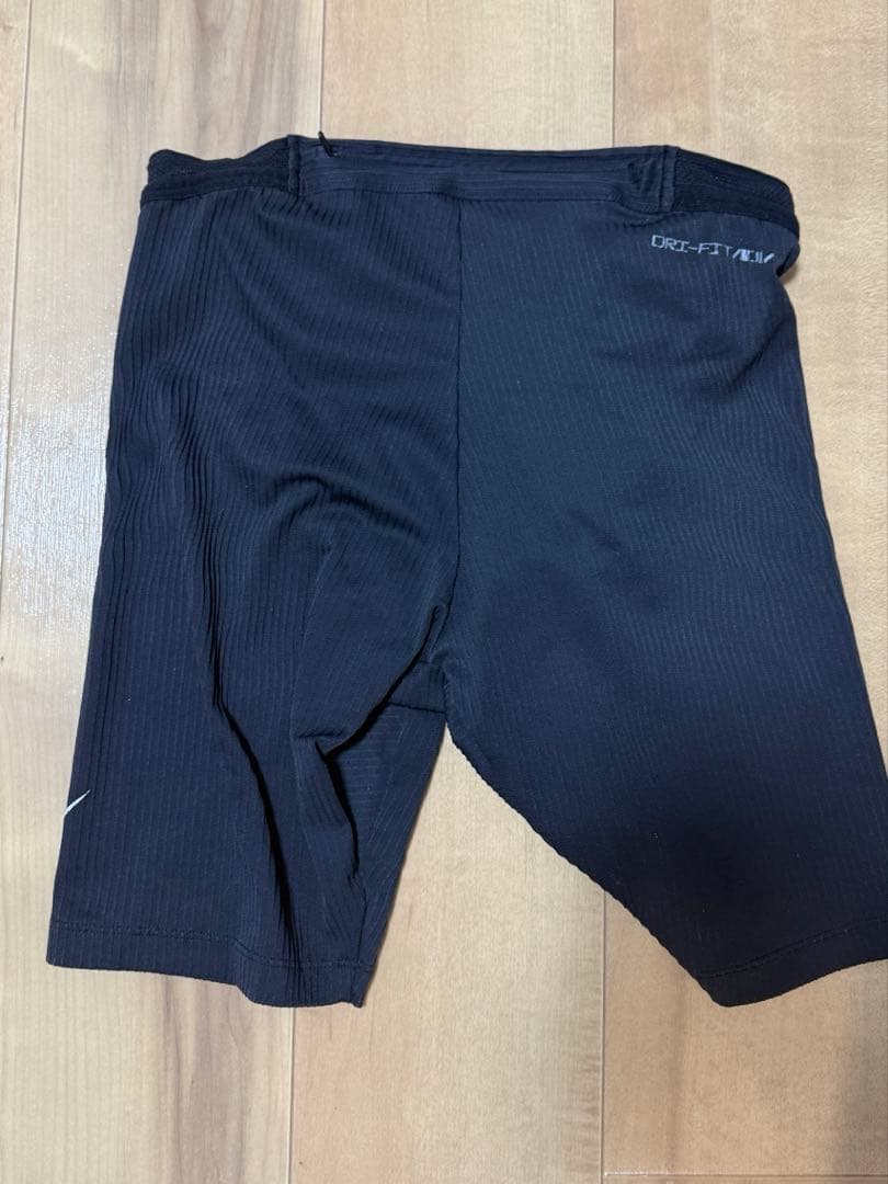 NIKE エアロスイフト ハーフタイツ Mサイズ