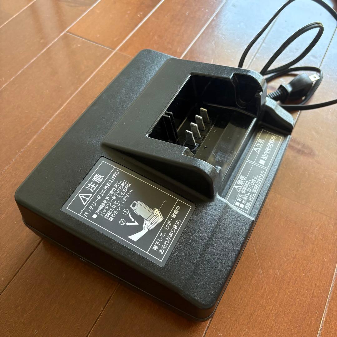 Panasonic NKJ073Z 電動自転車 充電器