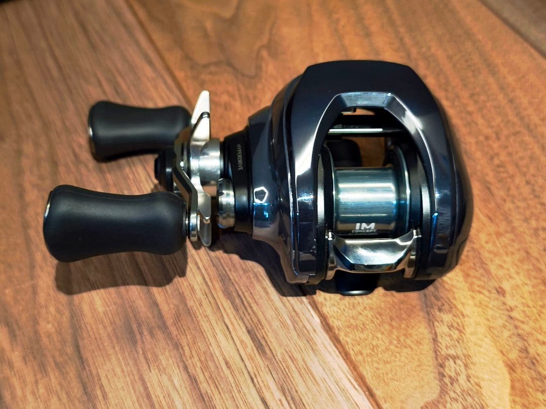 ダイワ IM Z TW 200HL-C　室内テストのみ DAIWA 左ハンドル