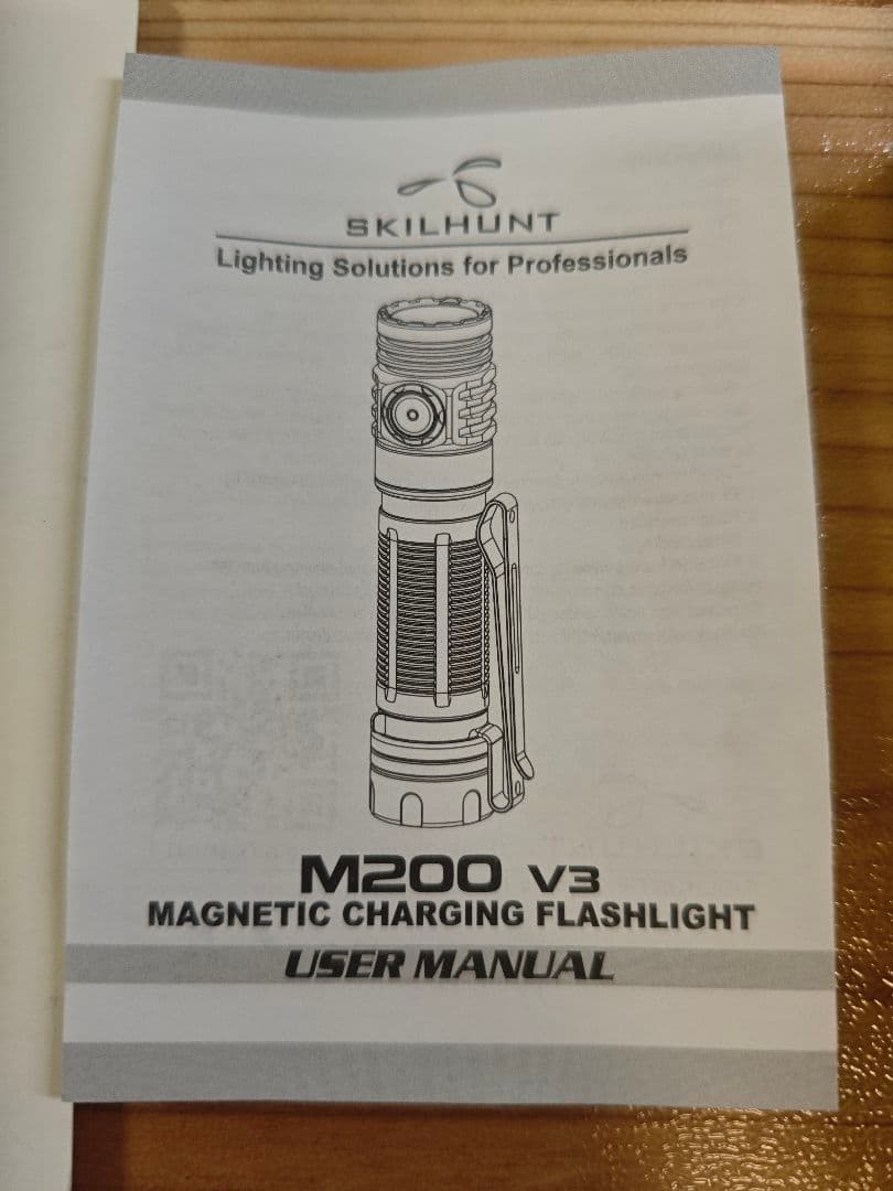 値下げ済★LEDライト USB磁気充電 耐水 マグネットスタンド 付属品多数美品
