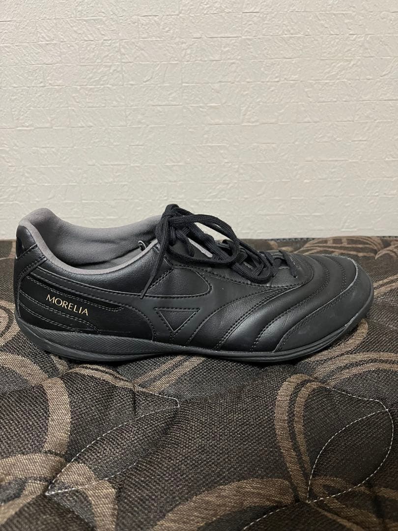 【極美品】MORELIA サッカートレーニングシューズ　サイズ27.5