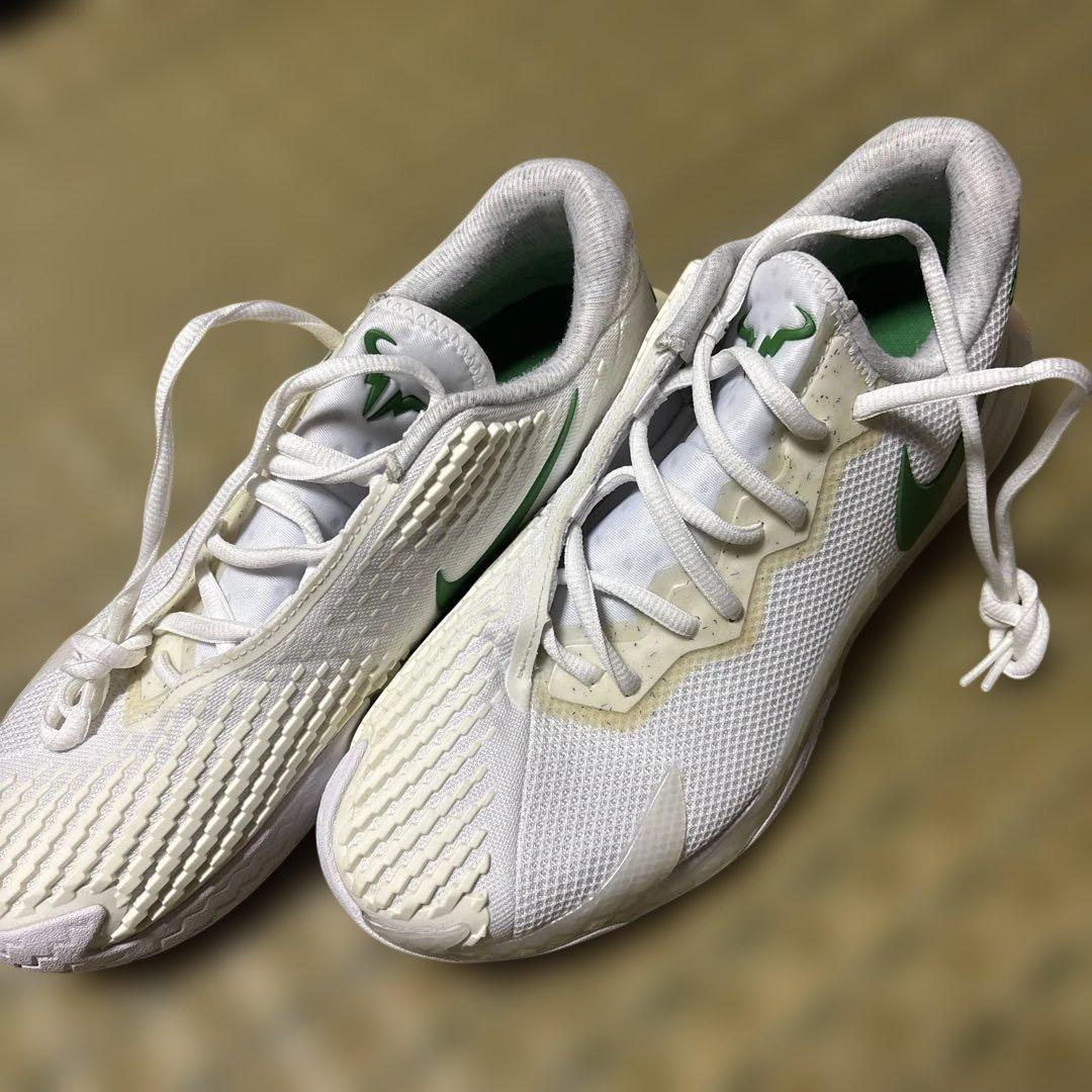 値下げ【ナダル】Nike テニスシューズ ホワイト/グリーン　25cm