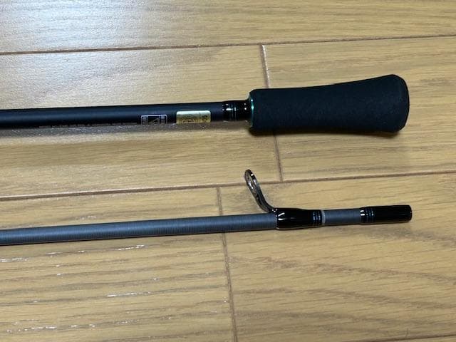 24エメラルダスAIR80L★25年追加モデル★美品★こ