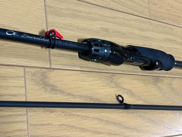 24エメラルダスAIR80L★25年追加モデル★美品★こ
