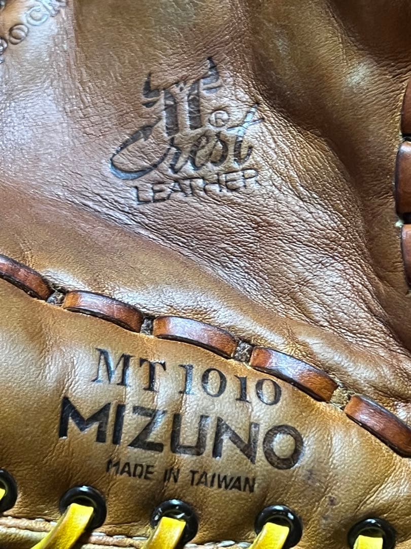 MIZUNO赤カップ硬式グローブ　MIZUNOワールドウィン　希少グローブ