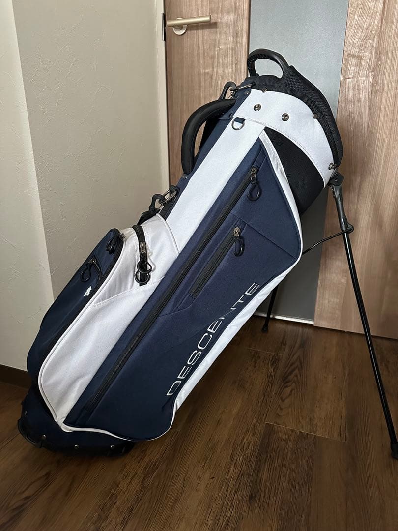 【リィホォさま専用】デサント スタンド式 軽量キャディバッグ