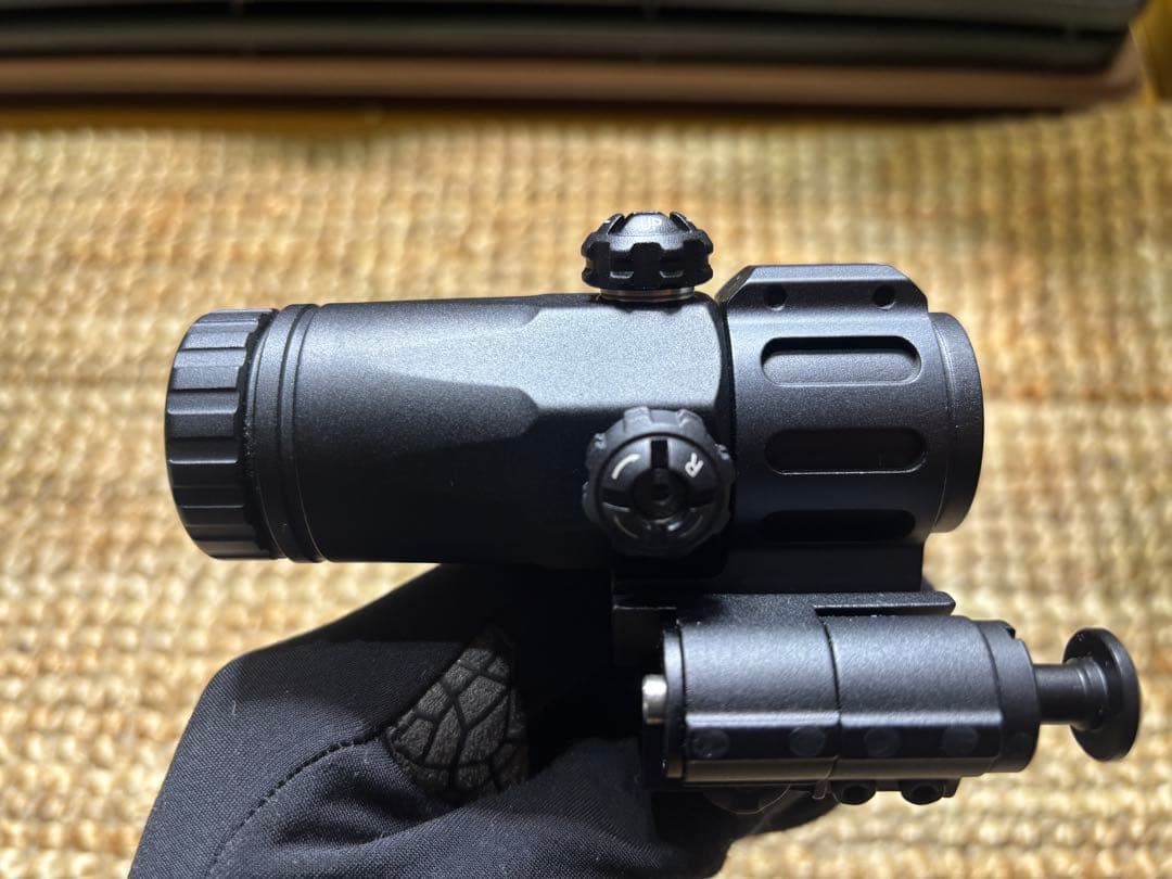 NOVEL ARMS 3×tactical magnifier