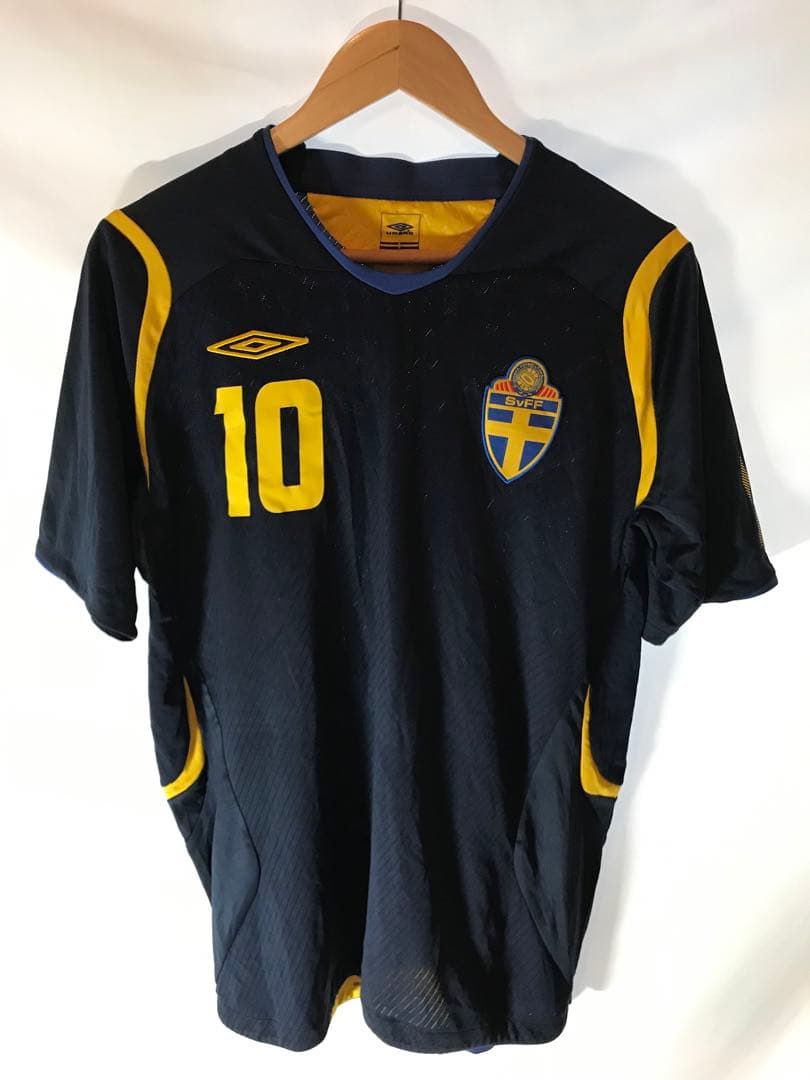 正規品UMBRO スウェーデン代表「10」イブラヒモヴィッチ 半袖Lユニフォーム