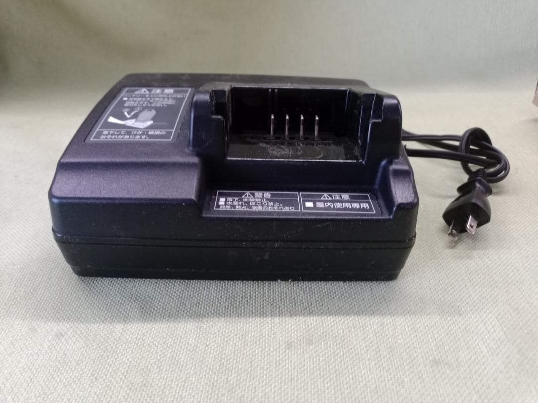 都《TEMRK》Panasonic　　電動自転車充電器　NKJ073Z