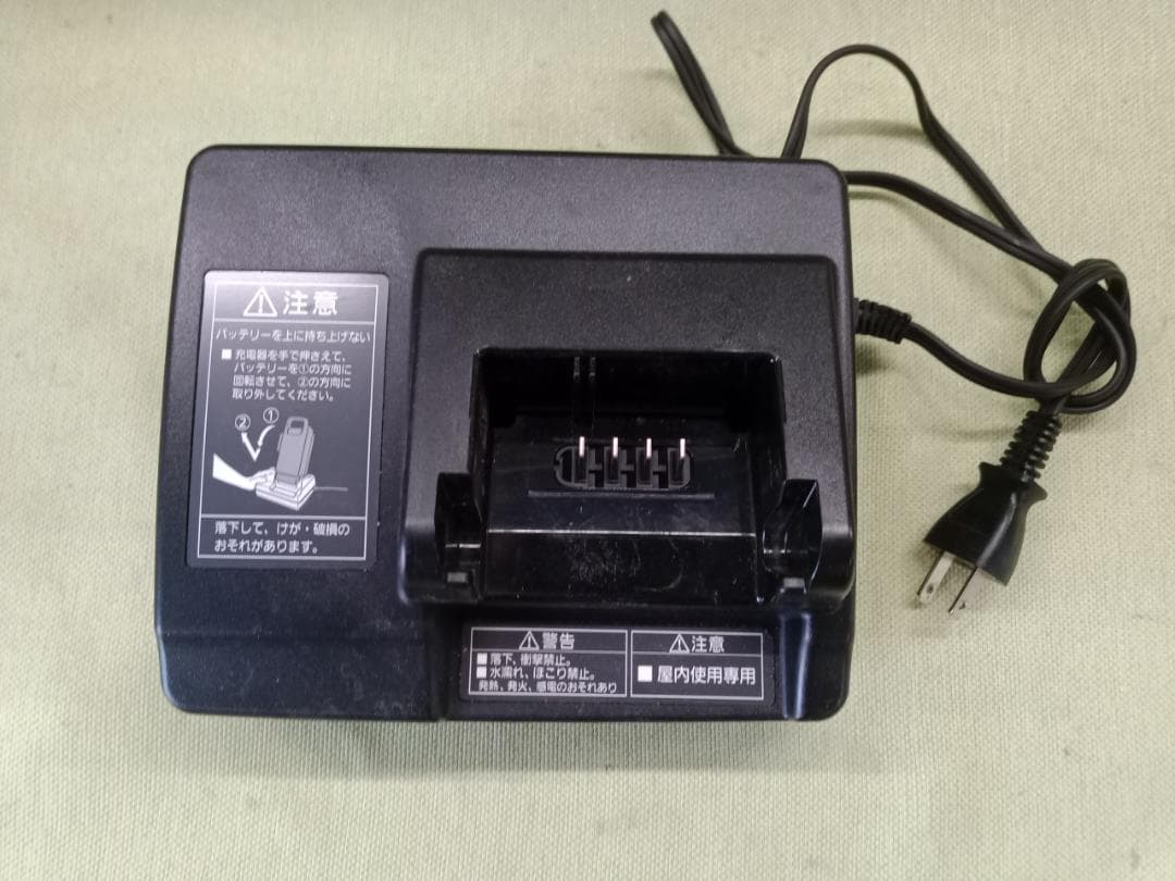 都《TEMRK》Panasonic　　電動自転車充電器　NKJ073Z