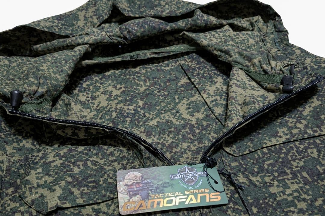 【新品】ロシア軍　デジタルフローラ　パルチザンスーツ 上下セット　M〜Lサイズ