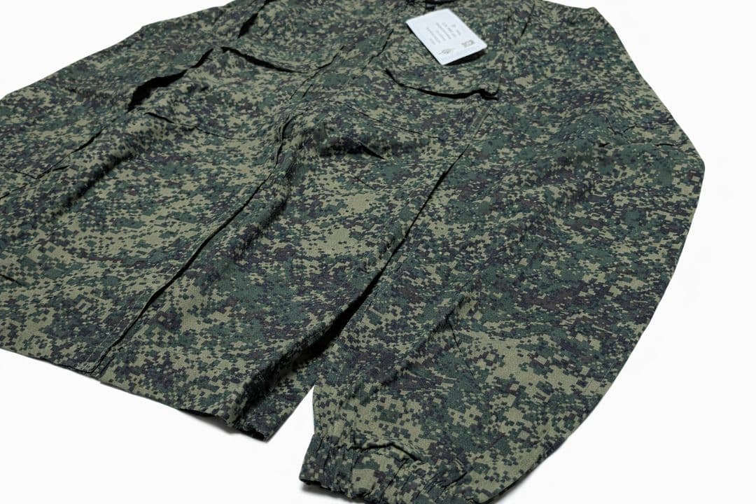 【新品】ロシア軍　デジタルフローラ　パルチザンスーツ 上下セット　M〜Lサイズ