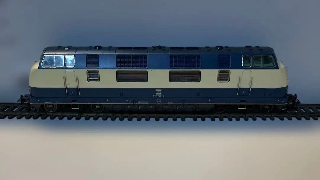HOディーゼル機関車　メルクリン　BR220 【稼動品】No. 39802