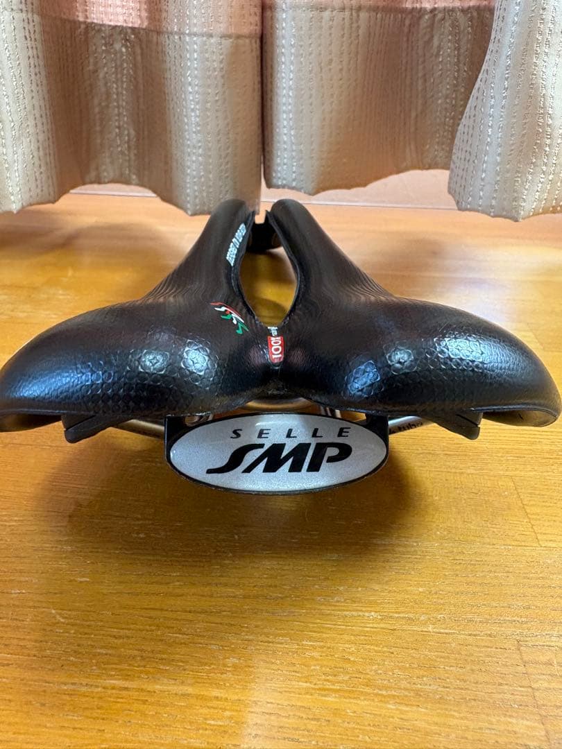 Selle SMP Hell S サドル