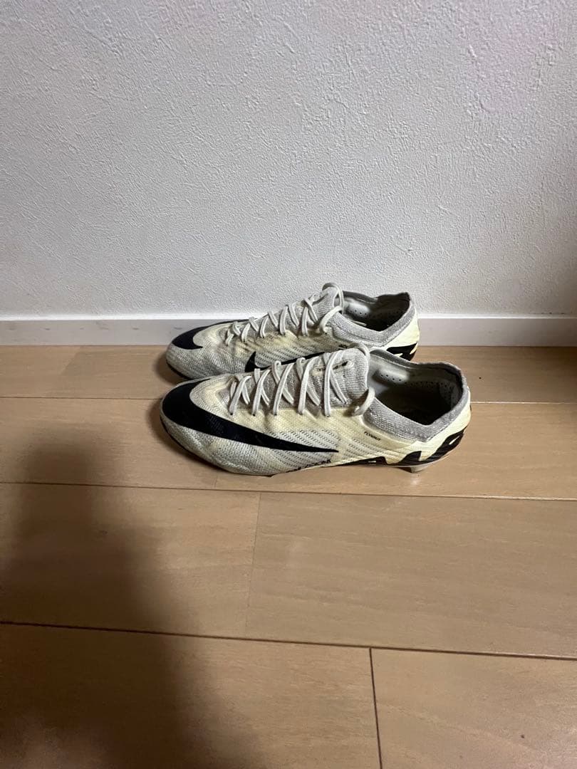 Nike スパイクシューズ ベージュ/ブラック