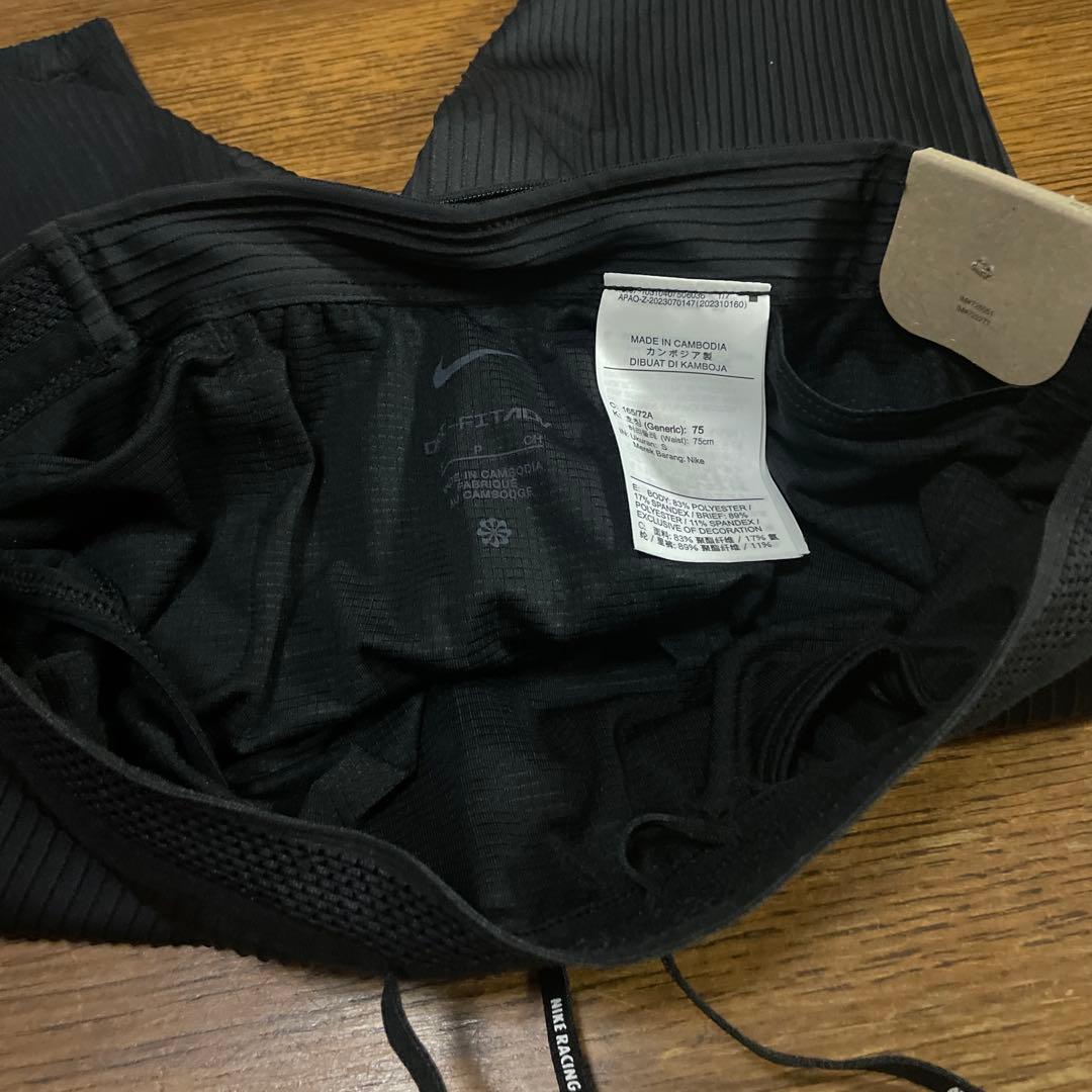 新品未使用 NIKE エアロスイフト ハーフタイツ Sサイズ BLACK