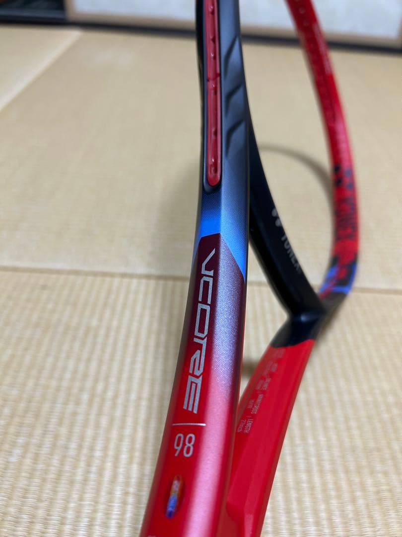 割引　ヨネックス　テニスラケット Vコア98 グリップ2