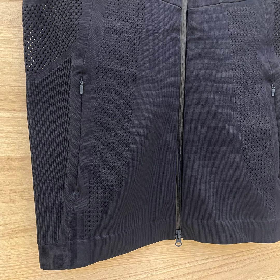 新品★30,800円 PGG パーリーゲイツ ポリエステルヤーンロゴベスト 4