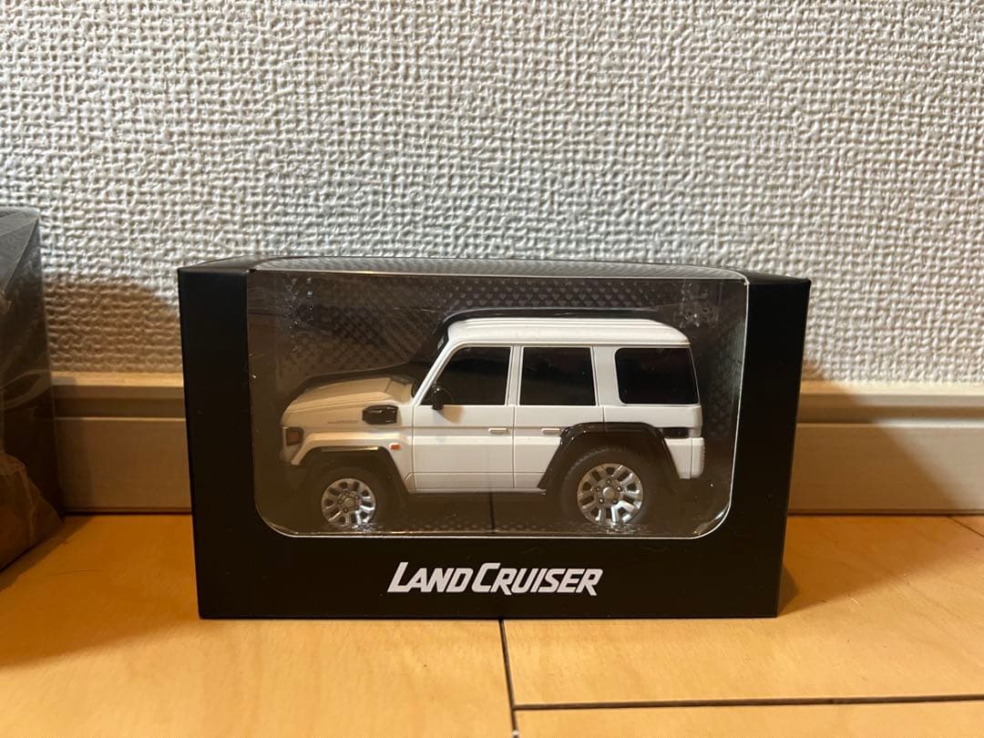 ランドクルーザーとカローラクロス ミニカーセット