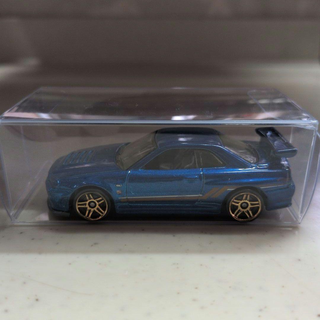 ホットウィール！スカイラインGT-R！９台セット！クリアケース付き！