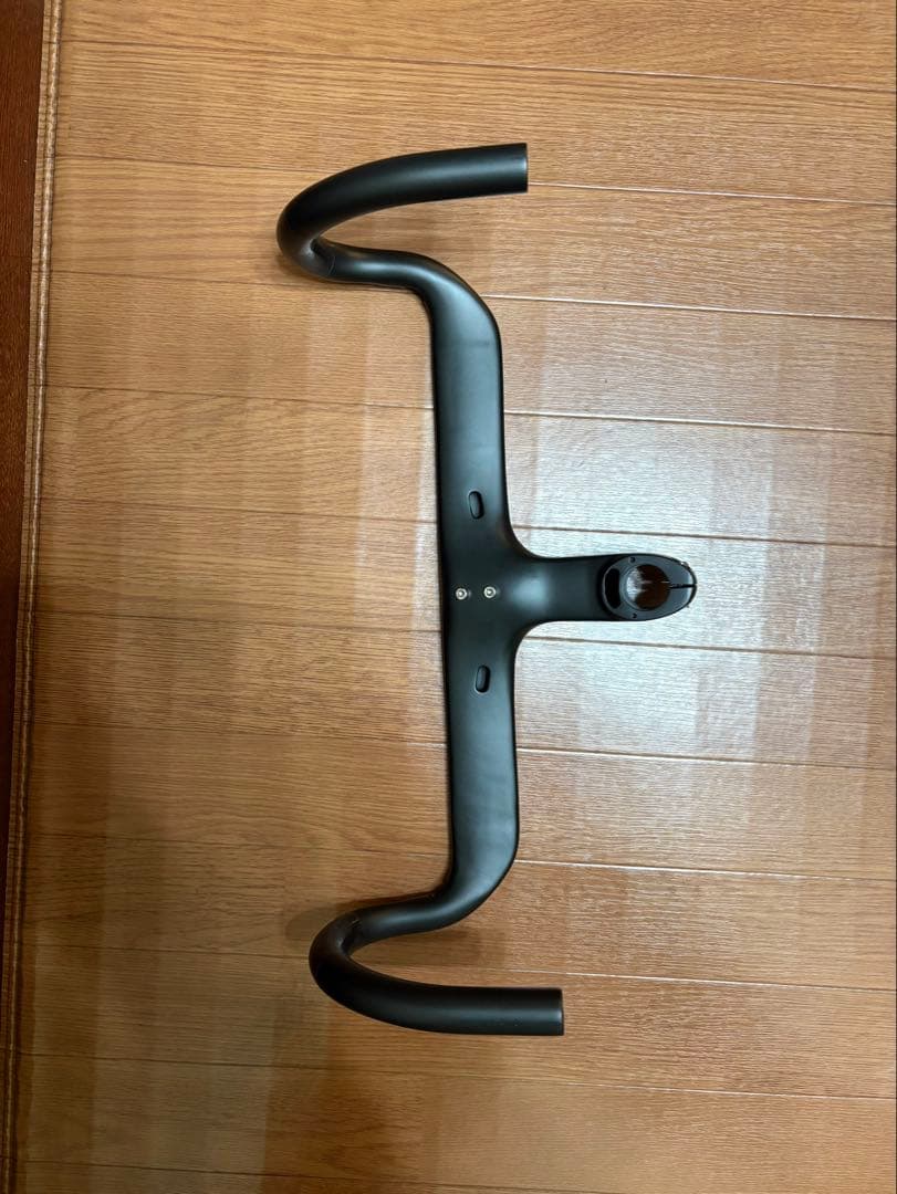 一体型カーボンドロップハンドル