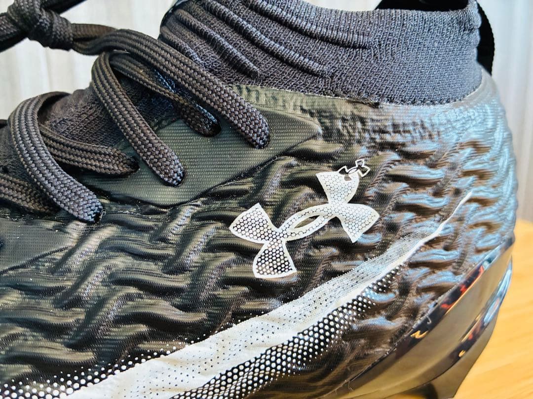 ⭐︎希少未使用⭐︎UNDER ARMOUR SPOTLIGHT PRO 2025 黒