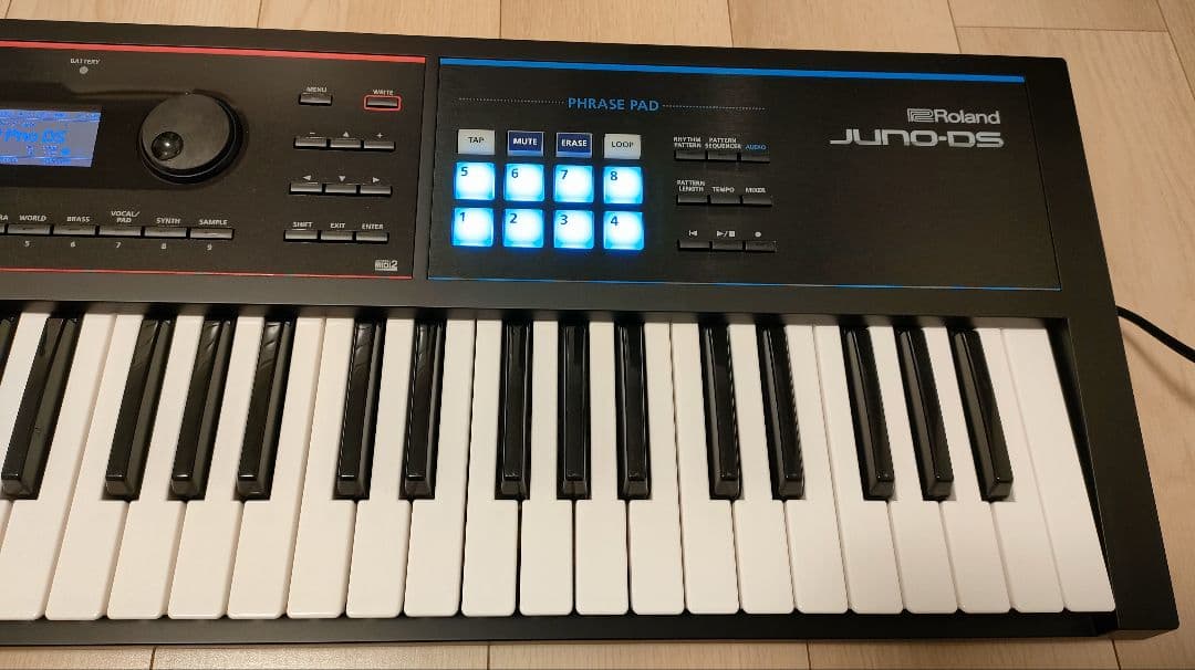 鍵盤楽器 Roland JUNO-DS61synthesizer