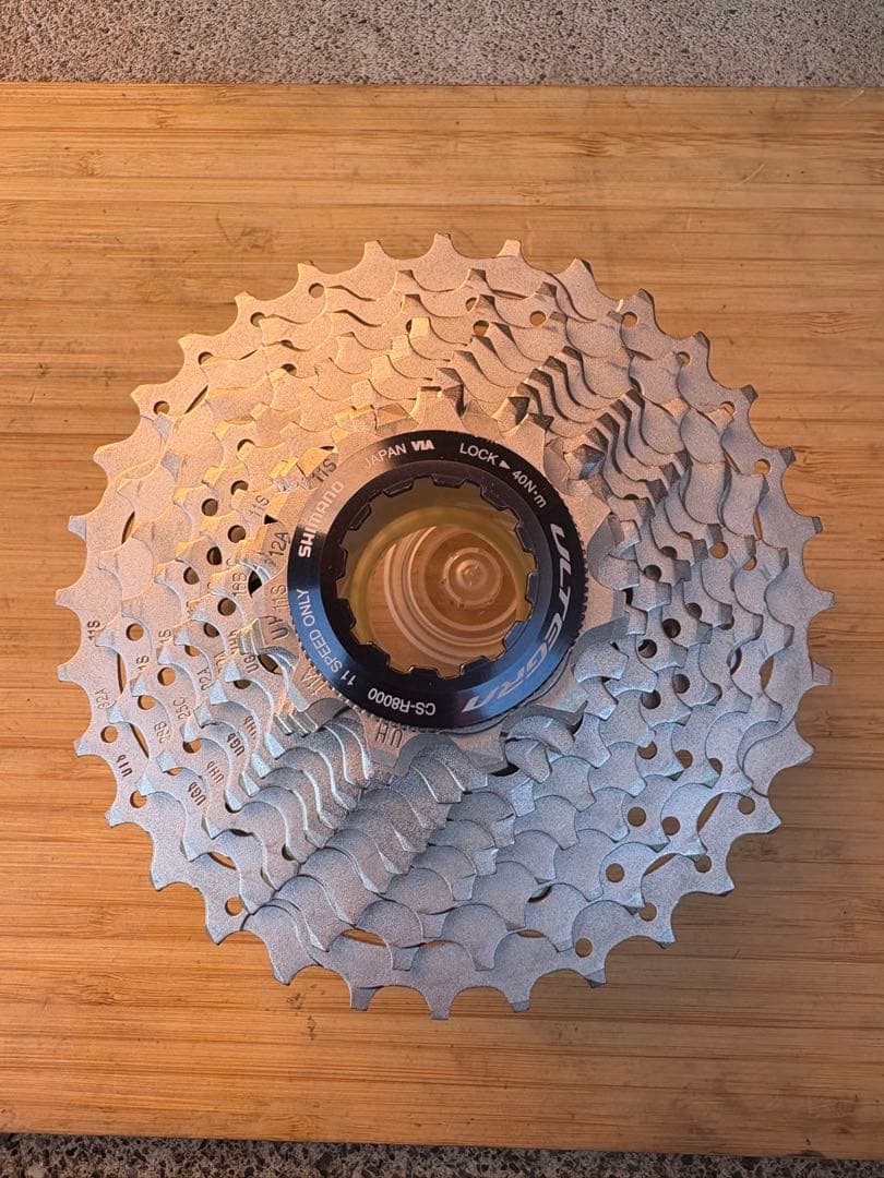 Shimano シマノ Ultegra CS-R8000 11-32t 11速