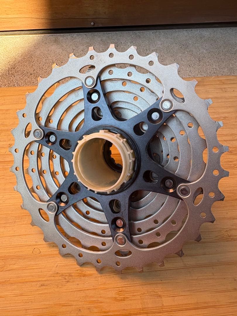 Shimano シマノ Ultegra CS-R8000 11-32t 11速