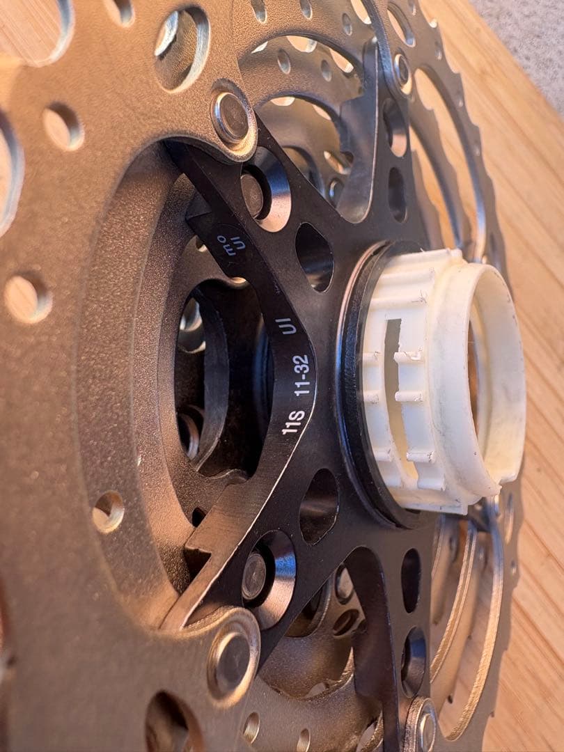 Shimano シマノ Ultegra CS-R8000 11-32t 11速