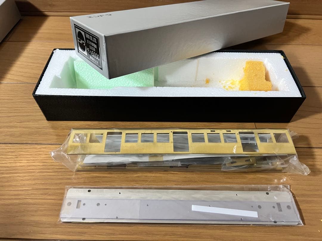 ①*様 京王帝都電鉄　5000・5100系車体キット(C) ジャンク